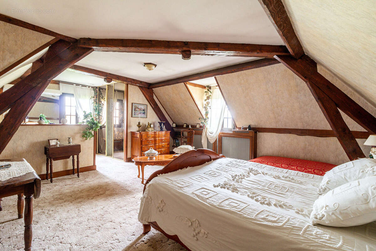 Maison à PRECY-SUR-VRIN