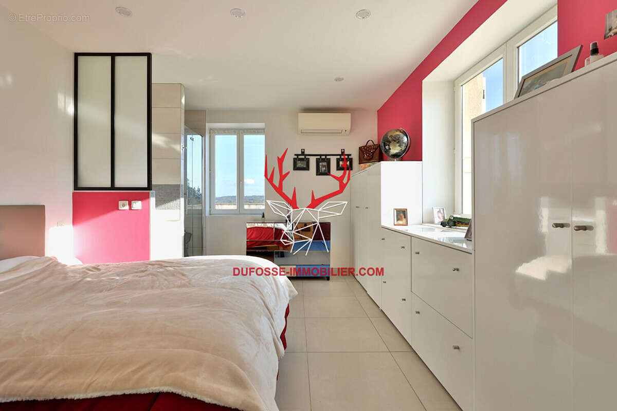 Maison à SAINT-GEORGES-D'ESPERANCHE