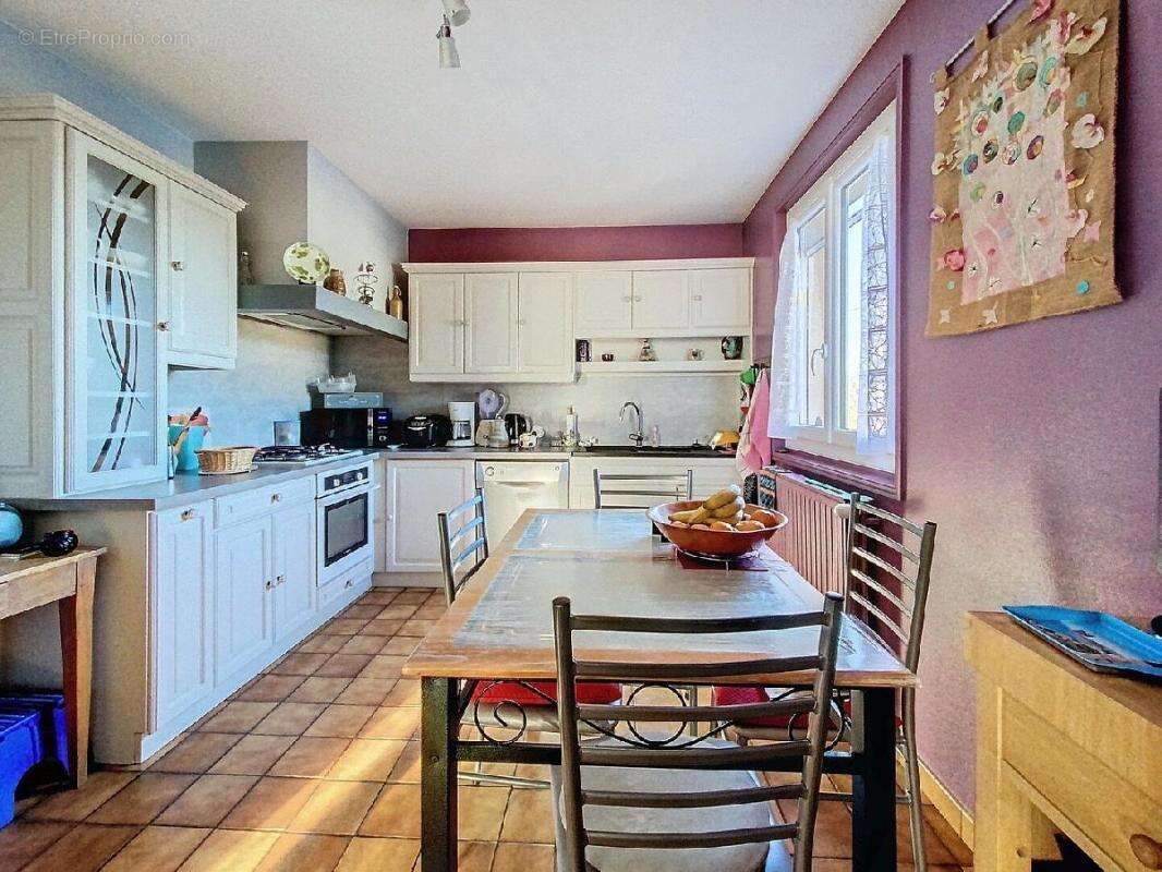 Maison 134 m² à Donzy-Le-Pertuis  - photo 4