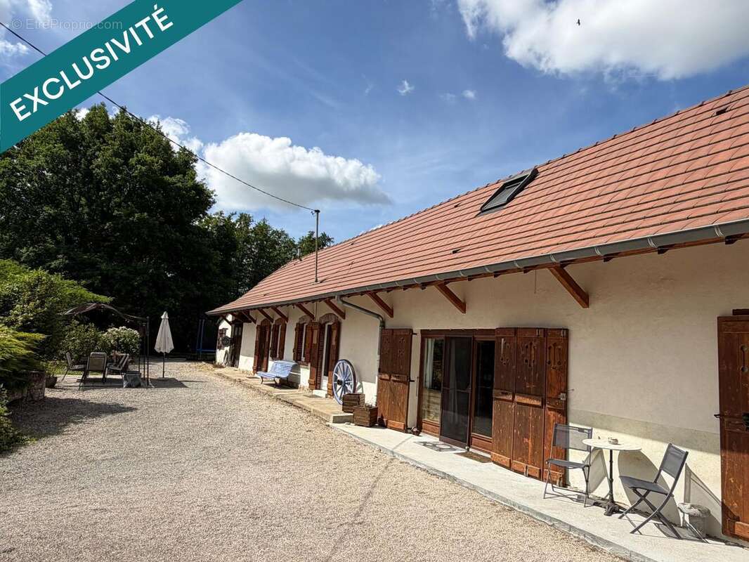 Maison 152 m² à Louhans  - photo 3