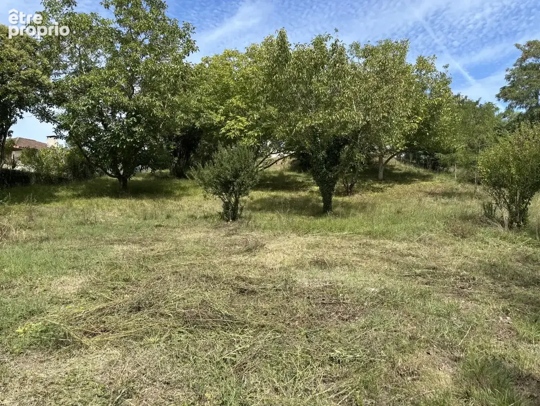 Terrain à CASTELNAU-D'ESTRETEFONDS
