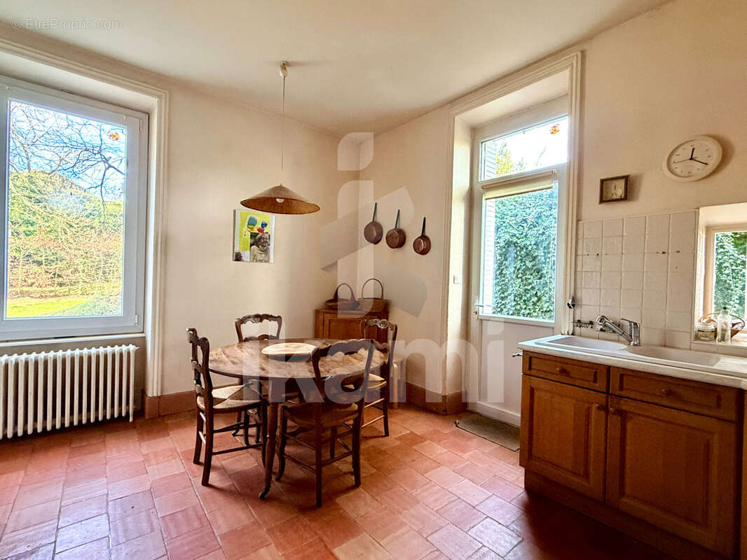 Maison à ANNEYRON
