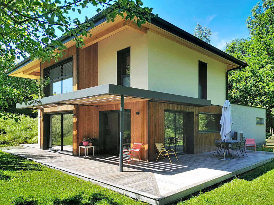 Maison à PERRIGNIER