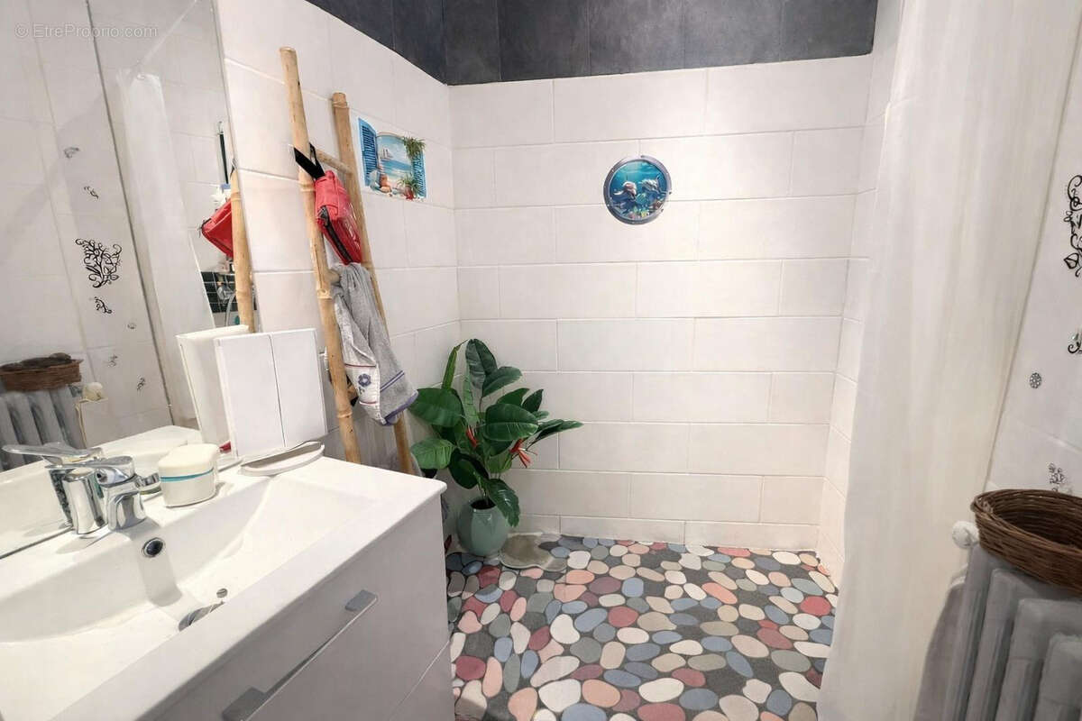 Appartement à CHATEAUNEUF-DU-RHONE