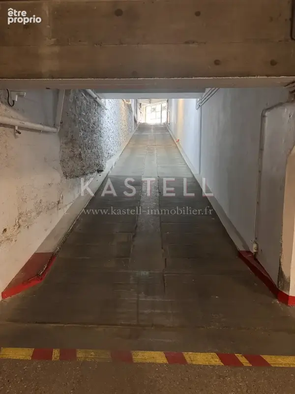 Parking à PARIS-12E