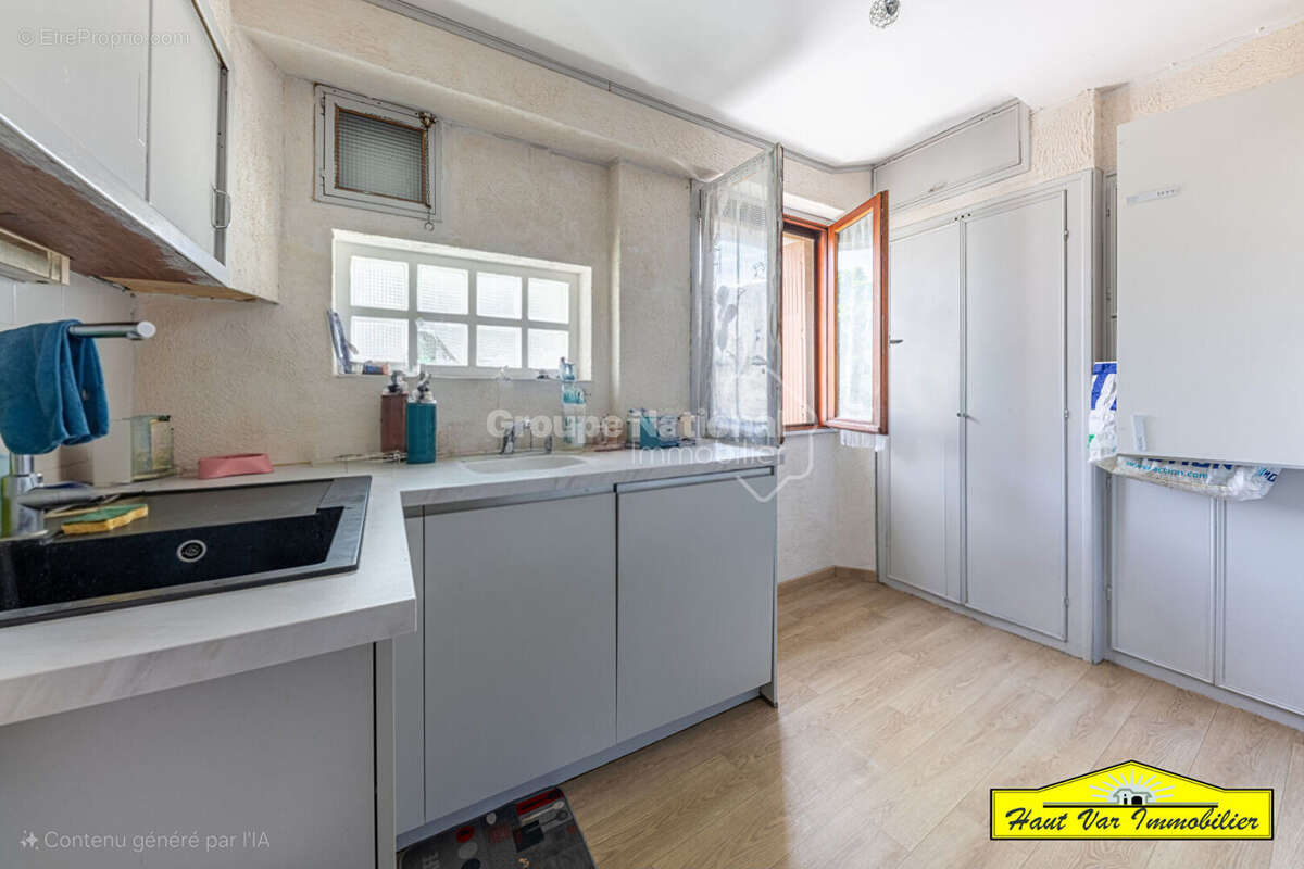 Maison à VINON-SUR-VERDON