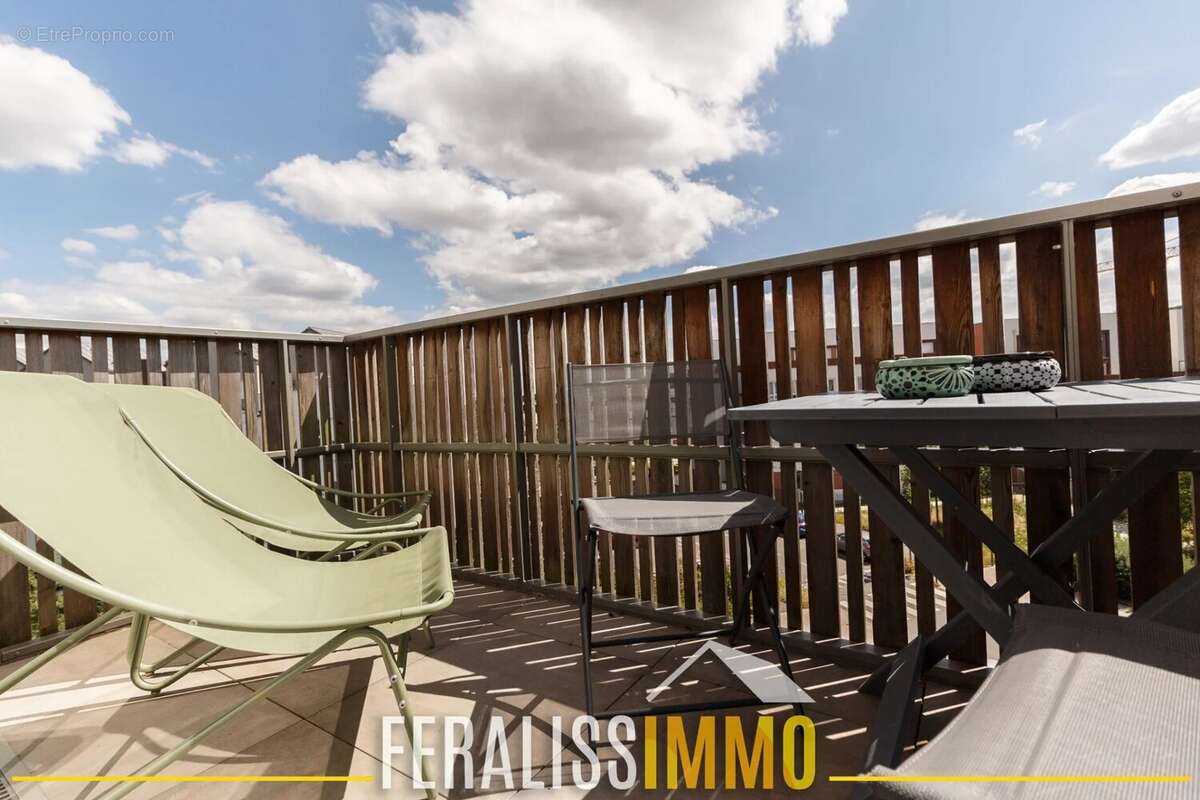 Appartement à JOUY-LE-MOUTIER
