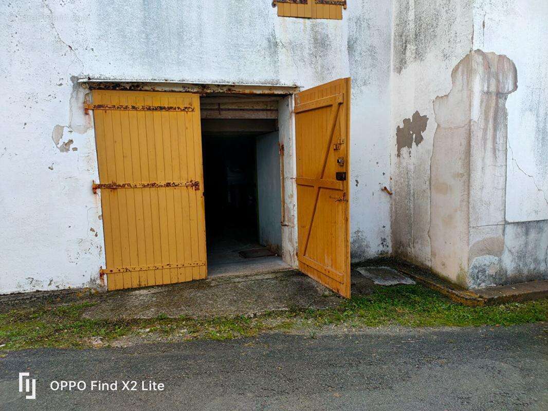 Maison à SAINT-SATURNIN-DU-BOIS
