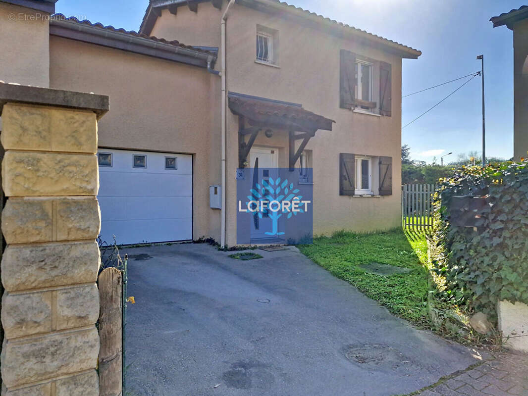 Maison à SAINT-GENIS-LAVAL