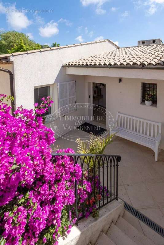 Vente hauts de vaugrenier villa 5 pièces 1 690 000.-€ - photo 14