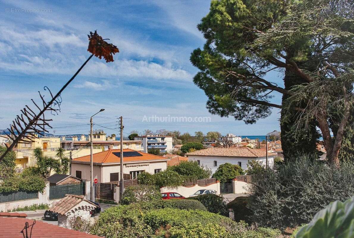 Appartement à VILLENEUVE-LOUBET