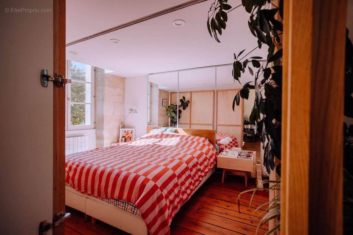 Appartement à BORDEAUX