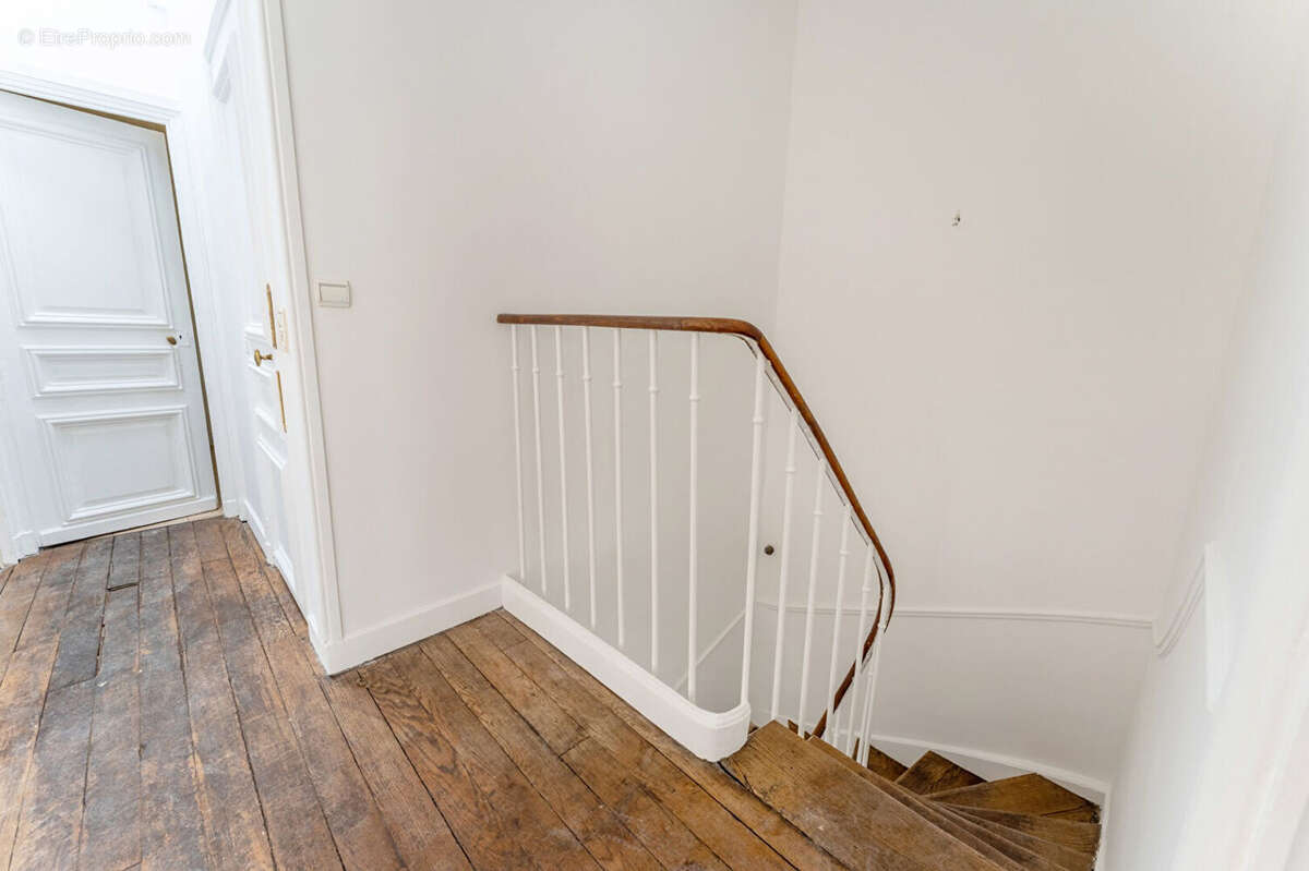 Maison à CHARENTON-LE-PONT