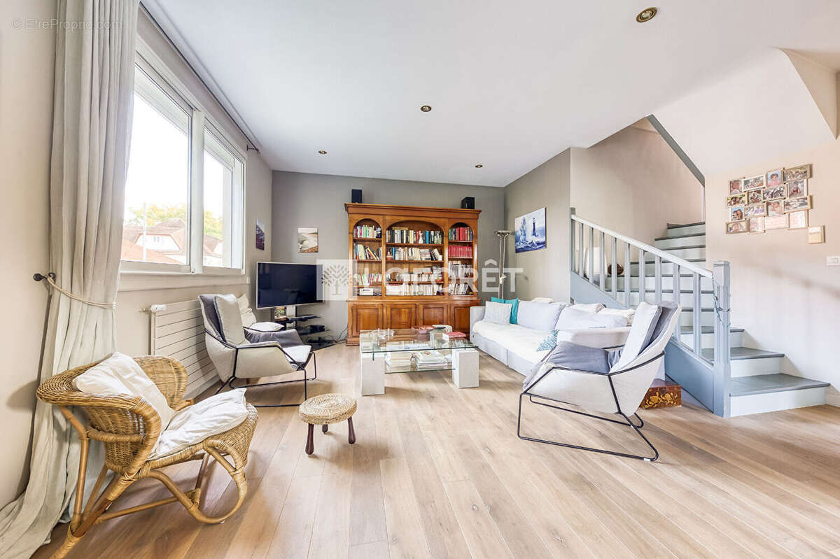 Maison à OZOIR-LA-FERRIERE