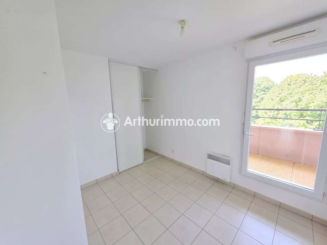 Appartement à SAVIGNY-LE-TEMPLE