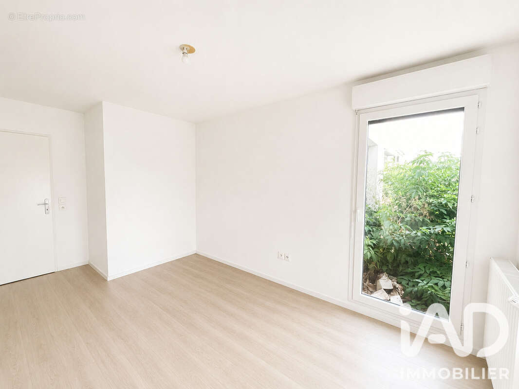 Appartement 54 m² à Le Blanc-Mesnil  - photo 2