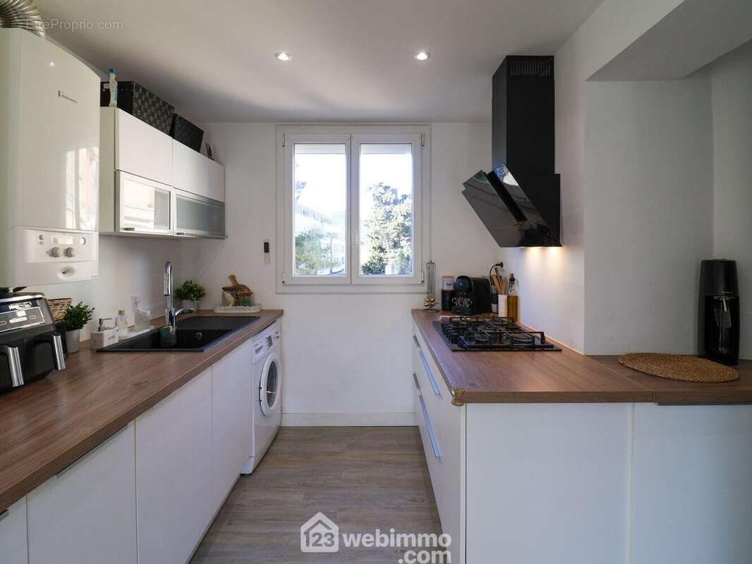 Appartement à MARSEILLE-9E