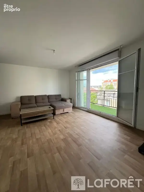 Photo Appartement à Les Pavillons-Sous-Bois au prix de 160 000€