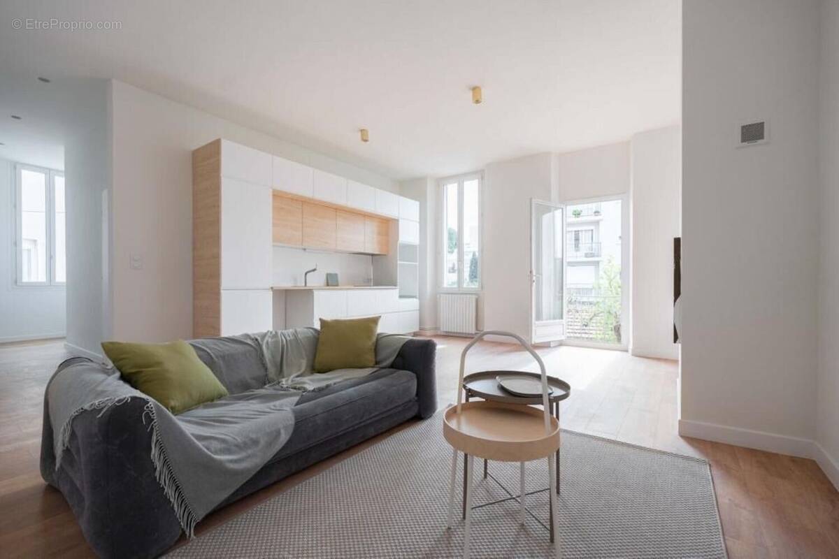 Photo 1 - Appartement à MARSEILLE-9E