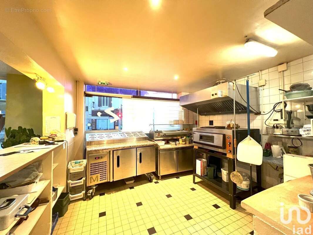 Photo 4 - Commerce à GAREIN