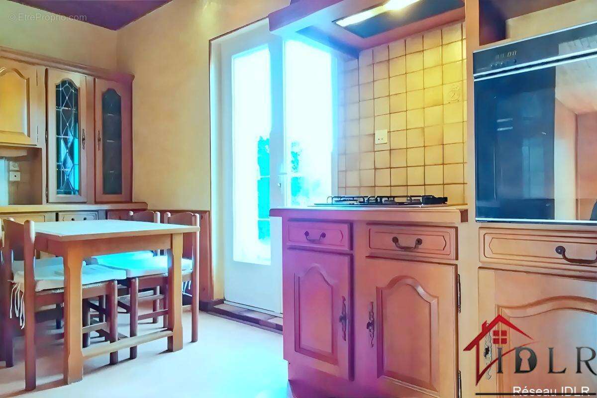 Maison sept pièces, 183 mètres carrés avec grange - photo 11