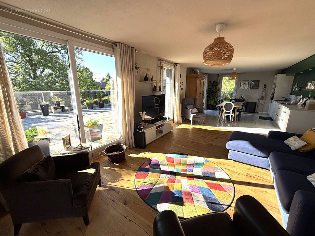 Appartement à VETRAZ-MONTHOUX