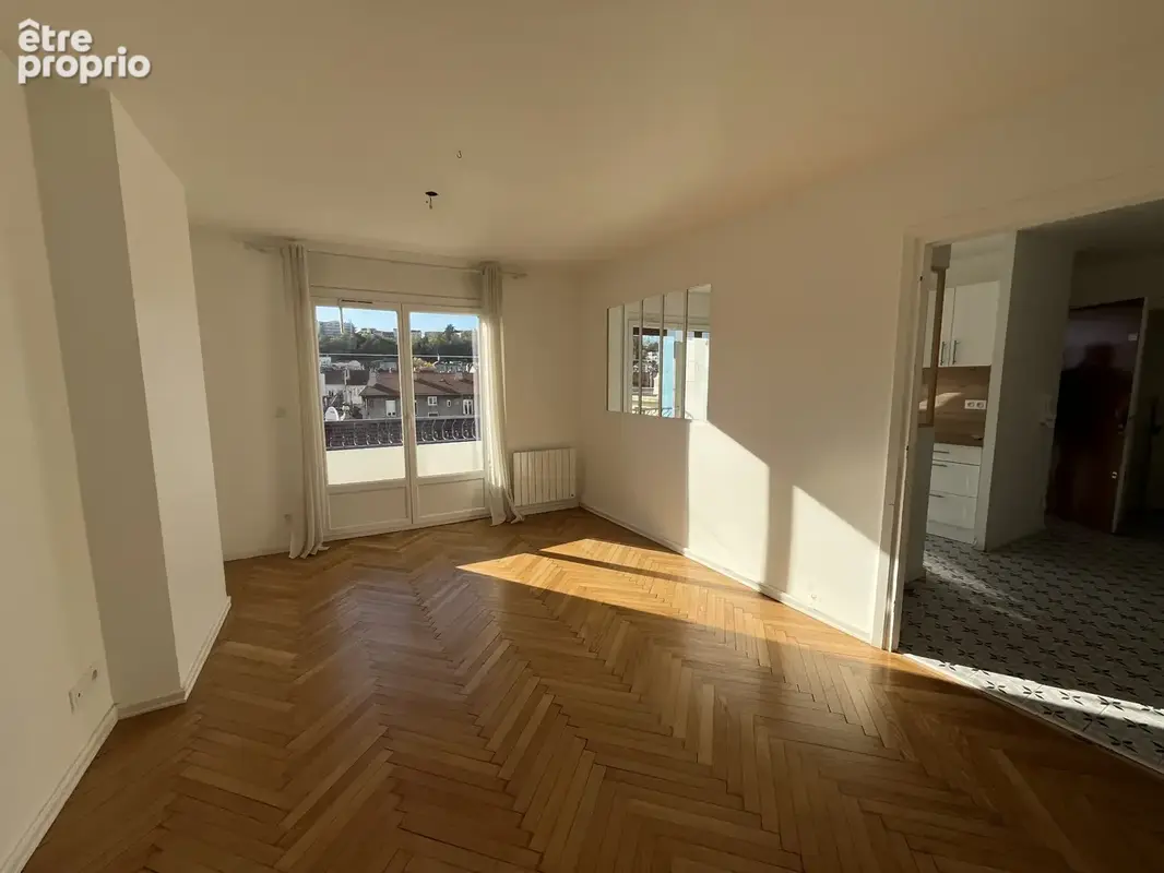 Appartement 511 m² à Saint-Etienne  - photo 3