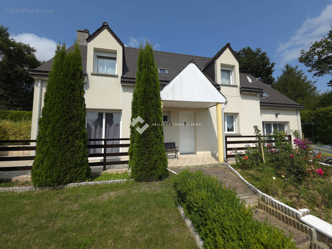 Maison à COLLINEE