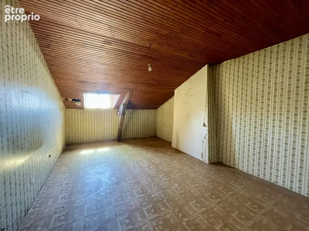 Maison avec 5 chambres et terrain de 1400m2 - photo 9