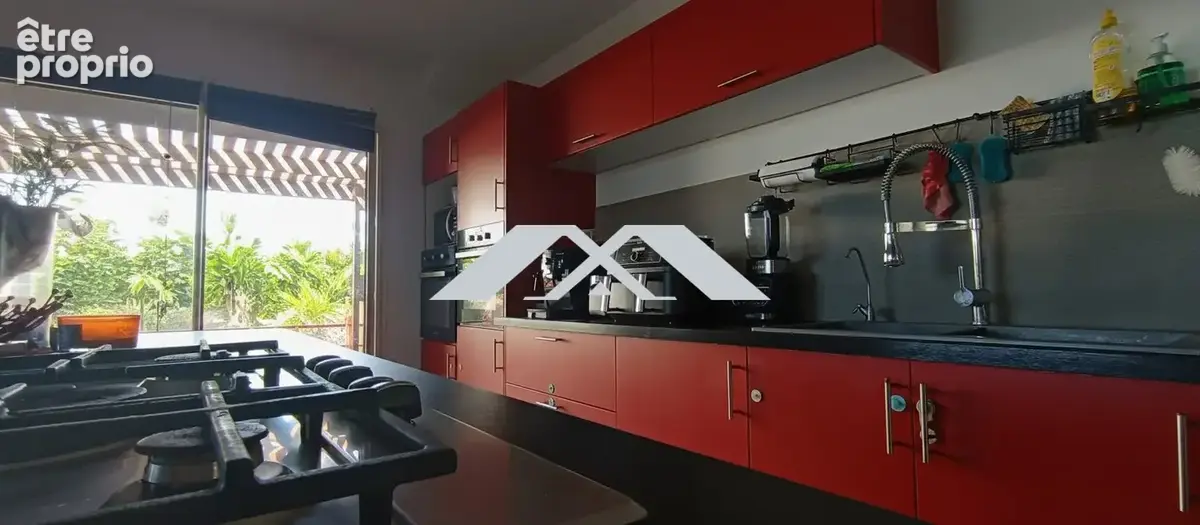 Maison 4 pièces 127 m² à vendre à Saint-Pierre (97410) - photo 2
