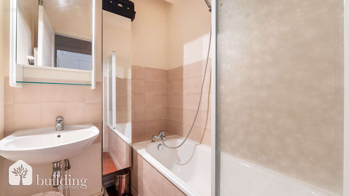 Grandes Carrières Paris 18ème - Appartement 2 pièces 38,08 m² - photo 8