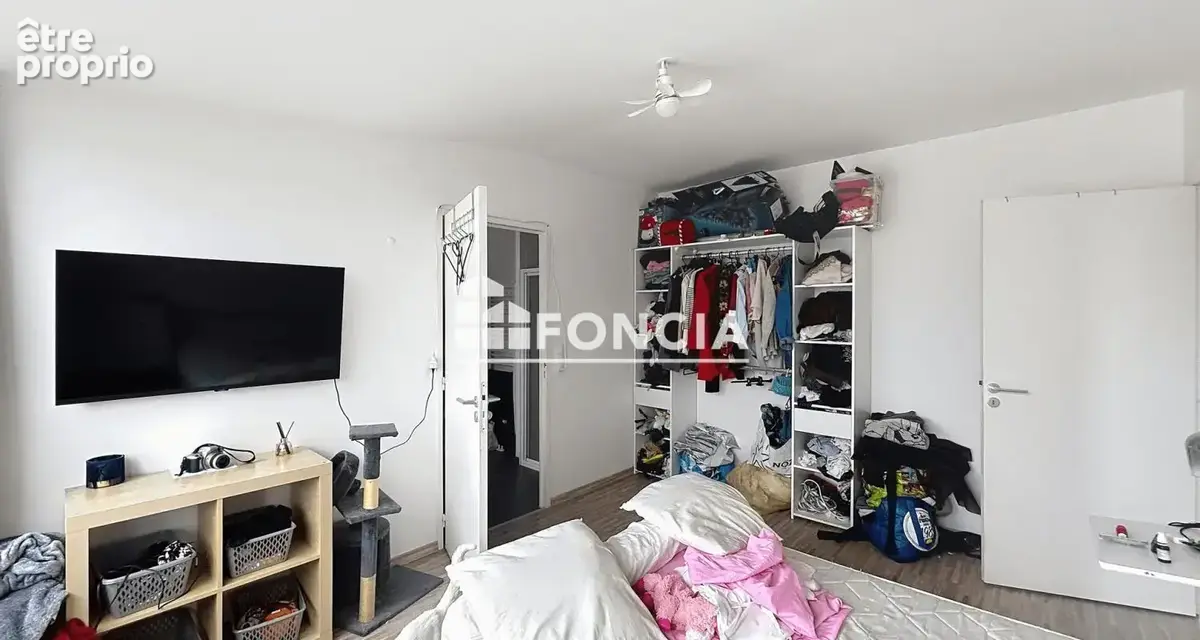 Appartement t2 - residence recente - vendu libre - photo 2