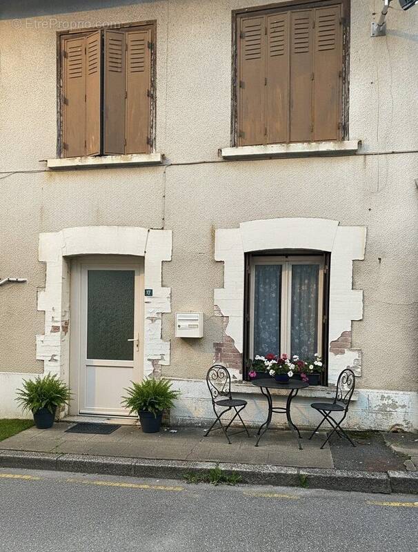 Maison à CHATEAUNEUF-LA-FORET