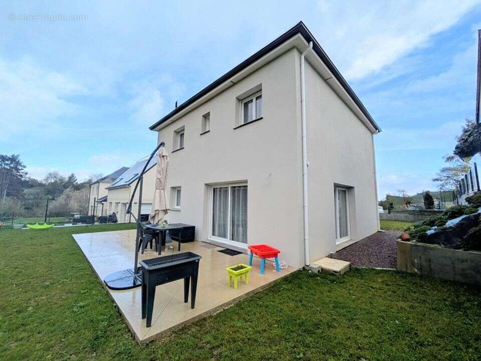 Maison à TILLY-SUR-SEULLES