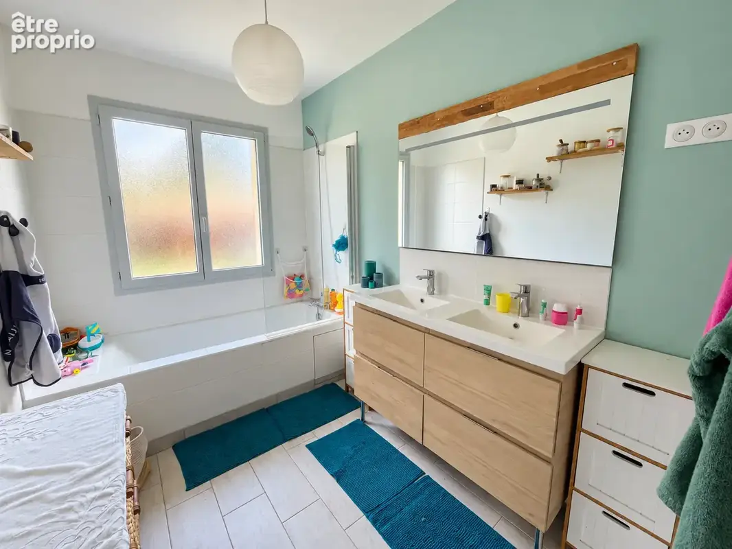 Villa de plain-pied de 2020   4 chambres, piscine et garage   DPE A - photo 12