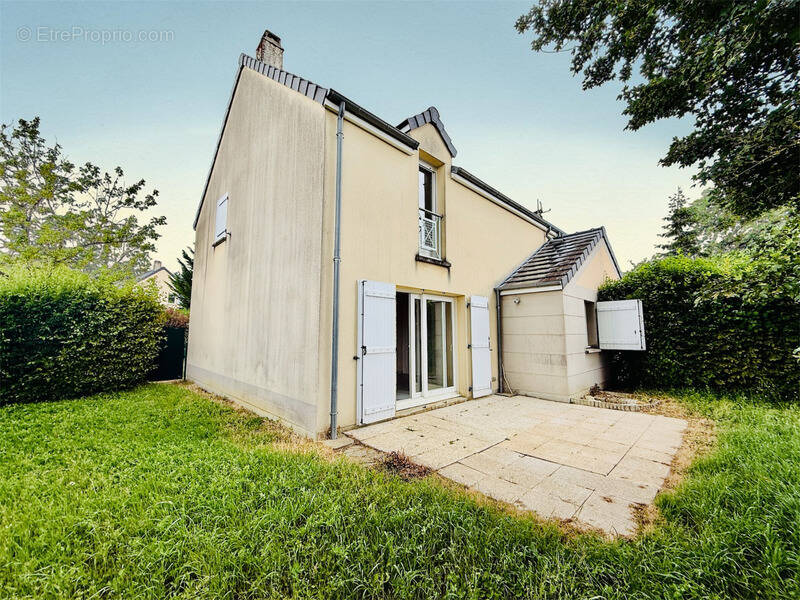 Maison à VARENNES-VAUZELLES