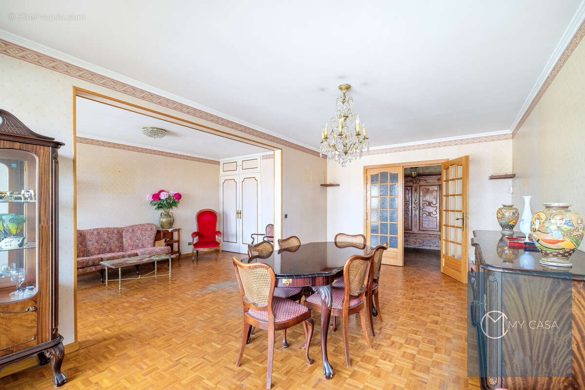 Appartement à LYON-8E