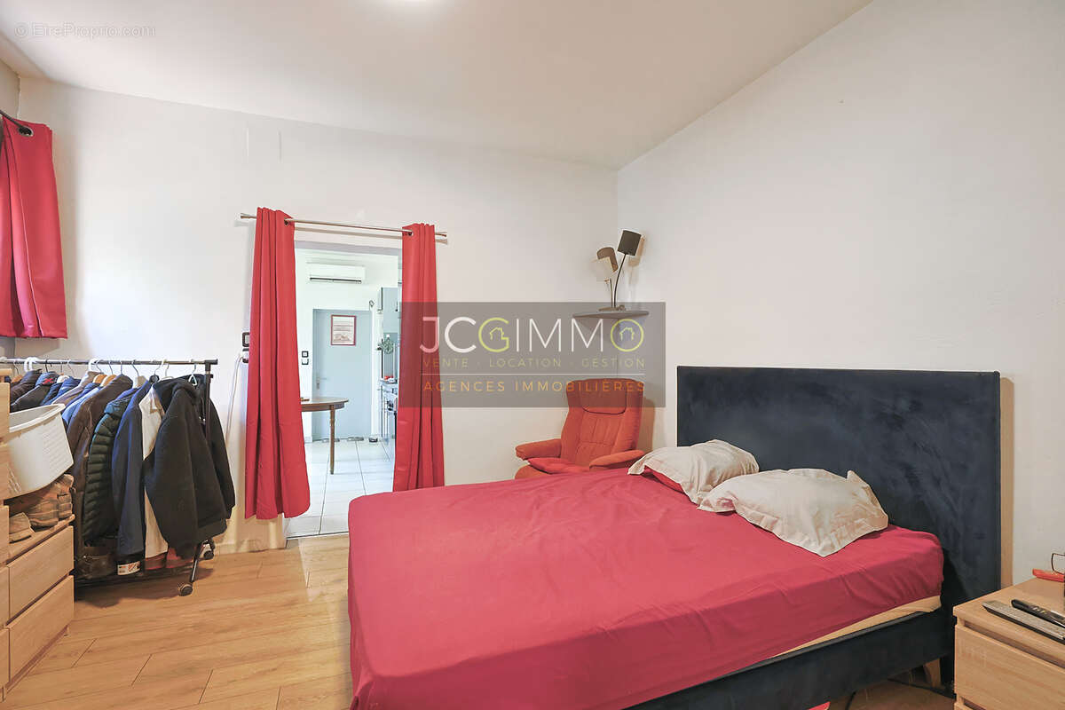 Villa T8 190m2 hab + Dépendance + Piscine + Vue dominante - photo 16