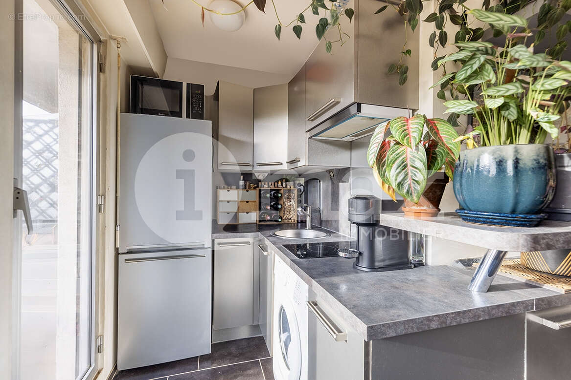 Appartement à COURBEVOIE