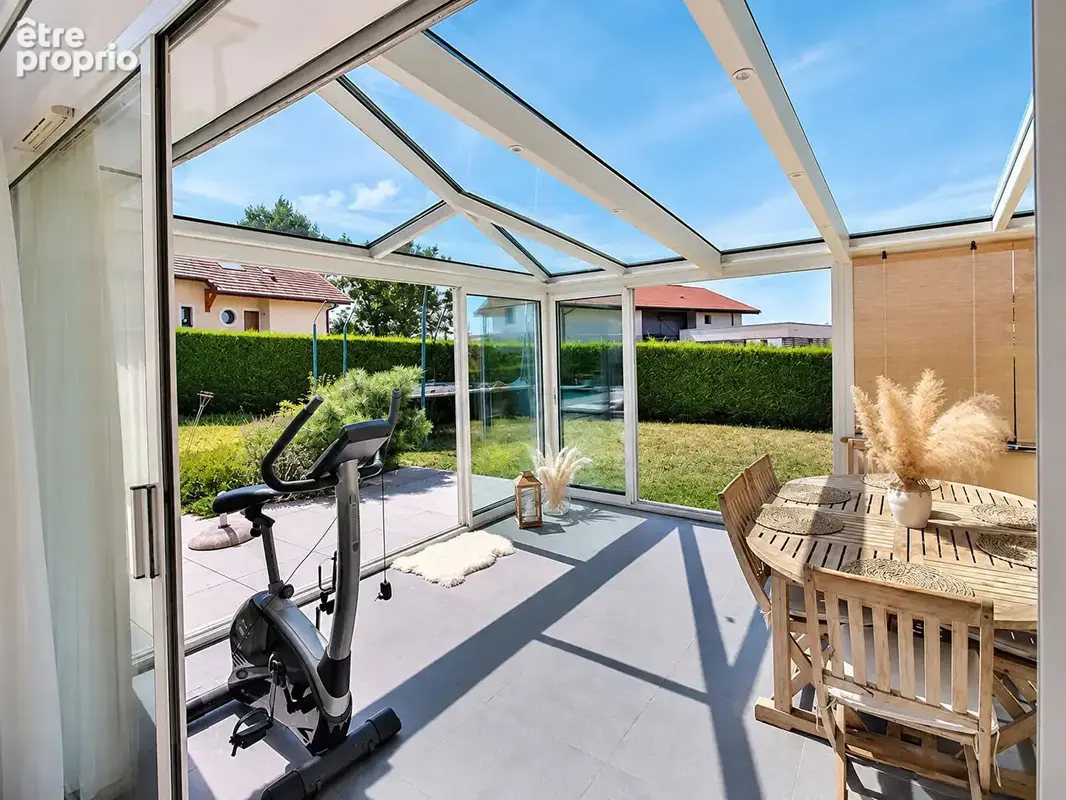ARCHAMPS ? Villa familiale haut standing avec piscine, pool house et sous-sol complet - photo 4