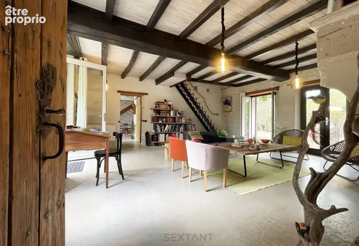 Longère Charentaise (8 pièces 242 m²) avec jardin et dépendances - photo 11