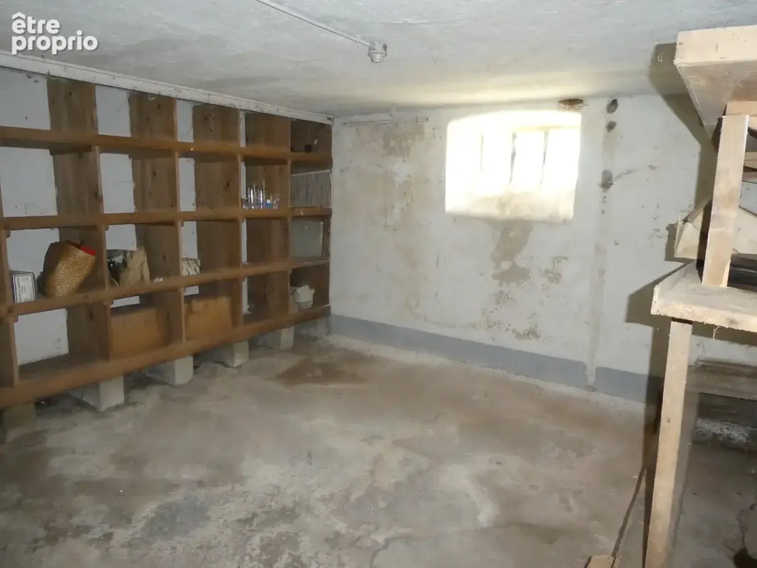 LE THILLOT (88)Maison bourgeoise de caractère à rénover de 280 m²sur trois niveaux, terrain 1000 m²+ garage - photo 18