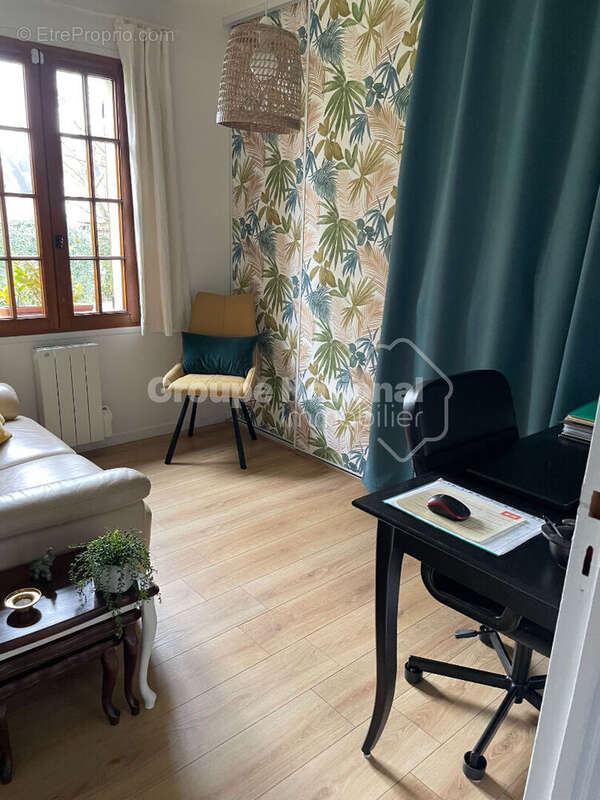 Maison à VILLENEUVE-LES-SABLONS