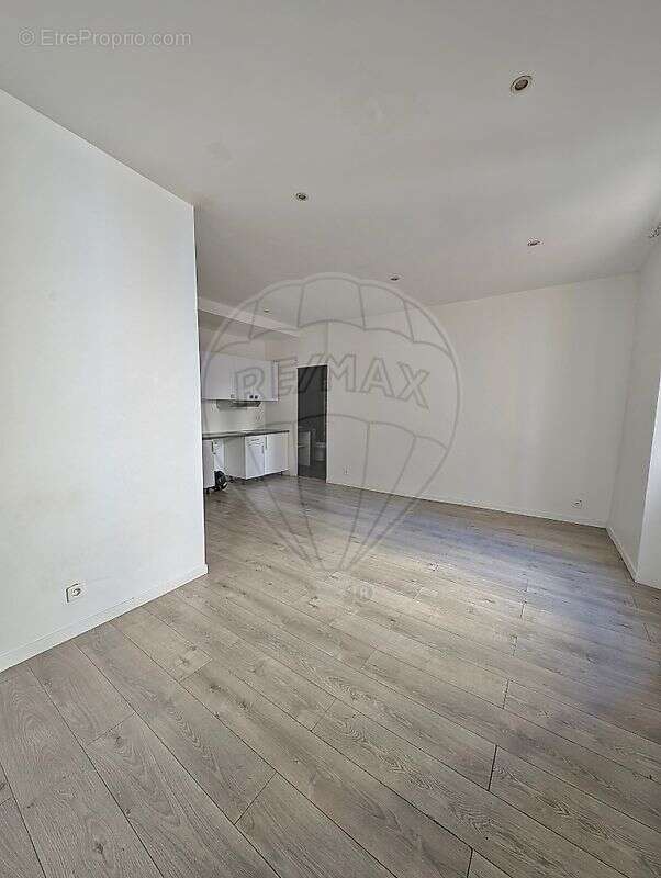 Appartement à MARSEILLE-2E