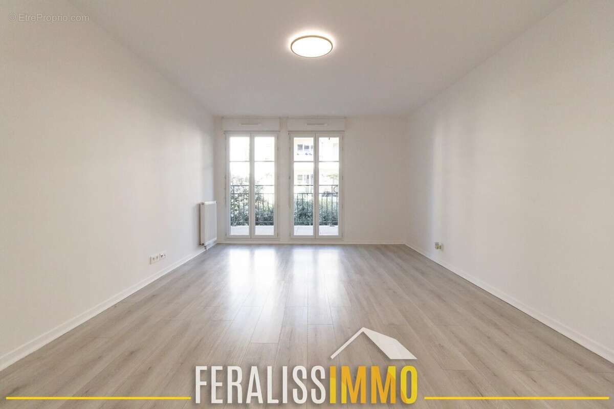 Appartement à VAUREAL