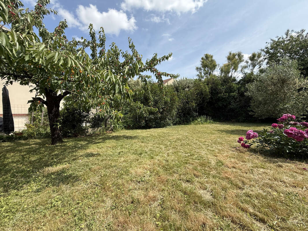 Maison à LE BLANC-MESNIL