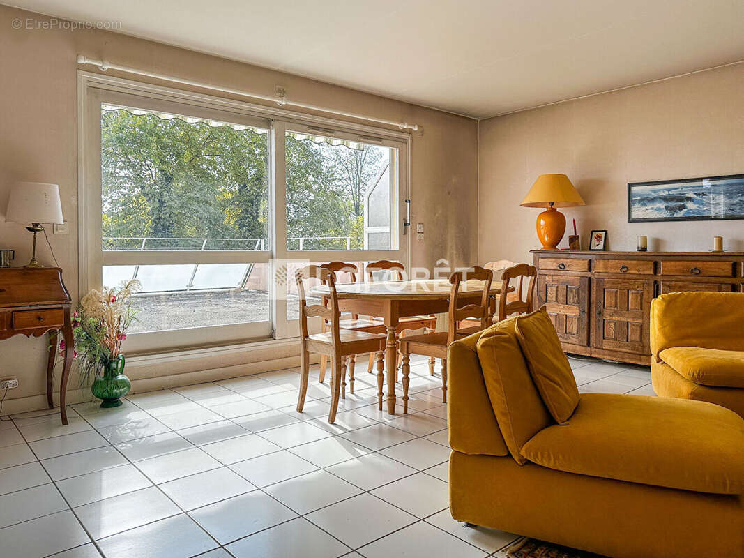 Appartement à SAINT-ISMIER