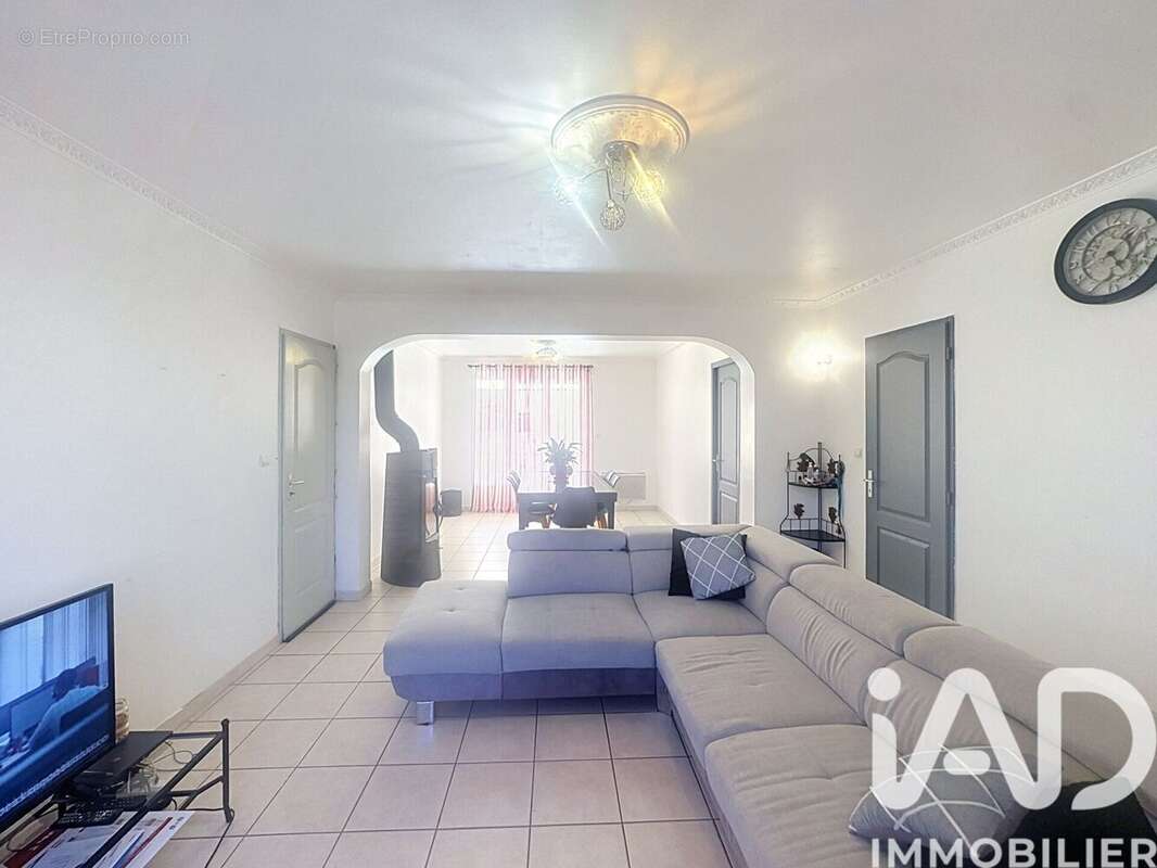Maison 98 m² à Pont-Saint-Esprit  - photo 6
