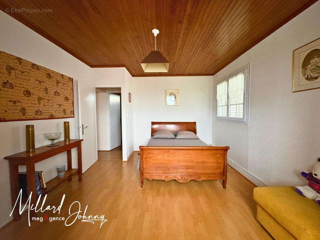 Maison à SAINT-LEGER-SUR-DHEUNE