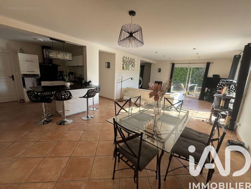 Maison 179 m² à Grane  - photo 5